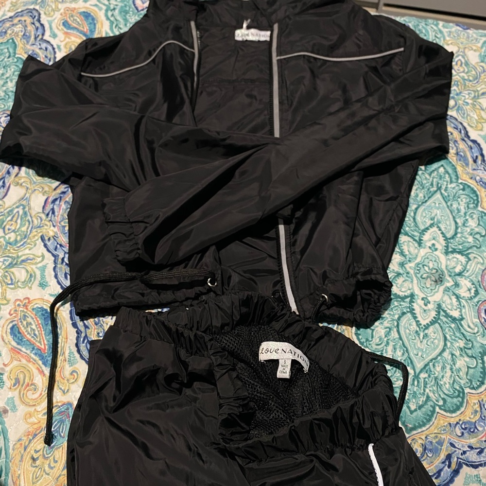 Matching set - Picture 2 of 2